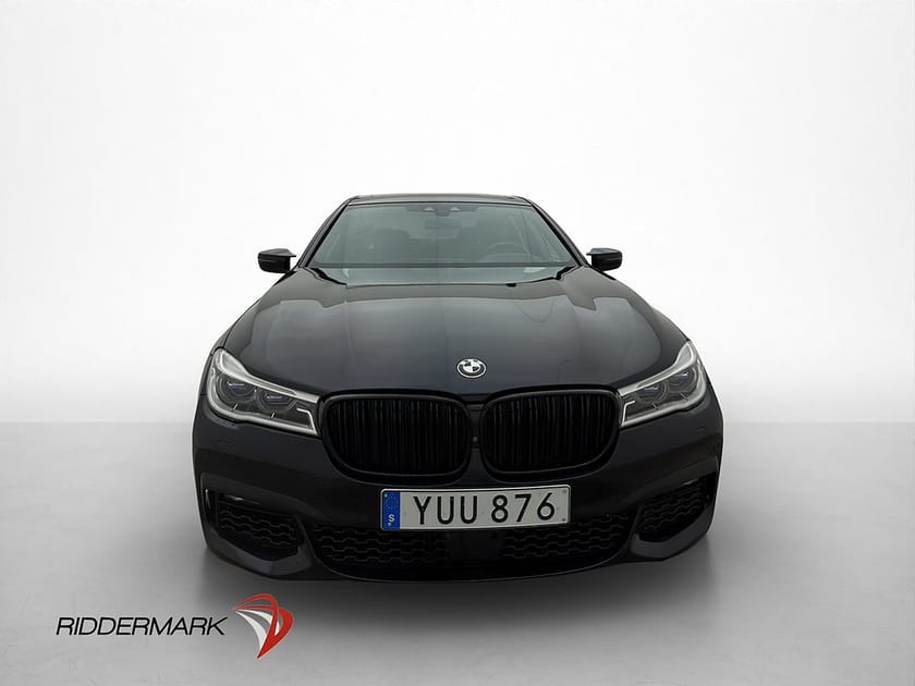 Bild 2 av BMW 750Ld xDrive 750 Ld M Sport Sky Lounge Laser H/K HUD Massage