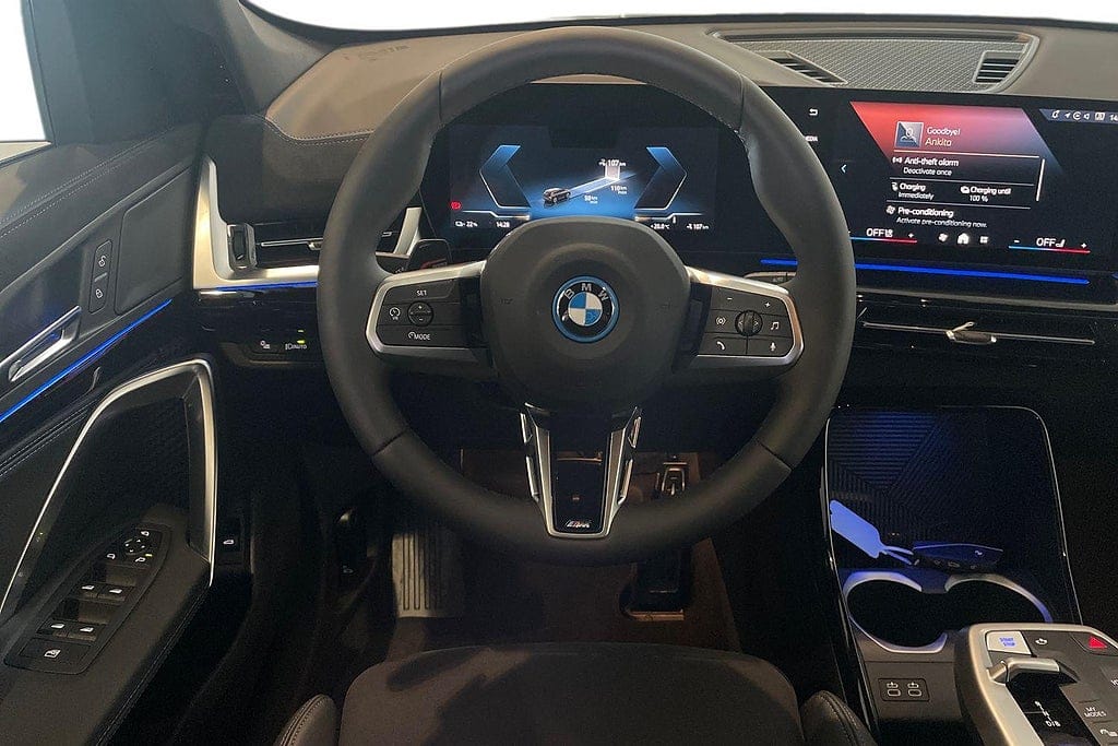 BMW iX1 eDrive20, 204ps, 2026