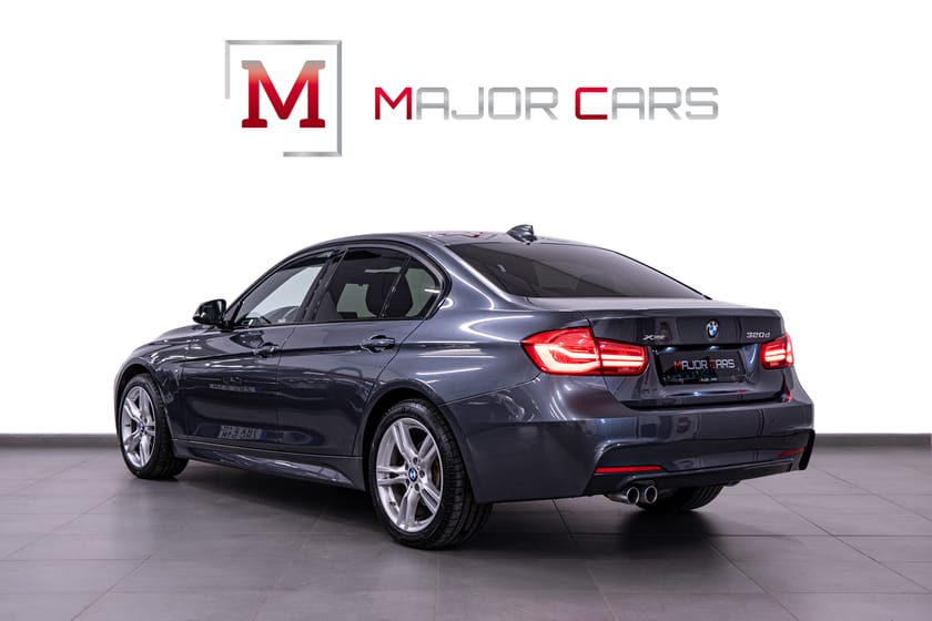 Bild 4 av BMW 320d xDrive Sedan M Sport NaviPro Skinn HiFi Drag 190hk
