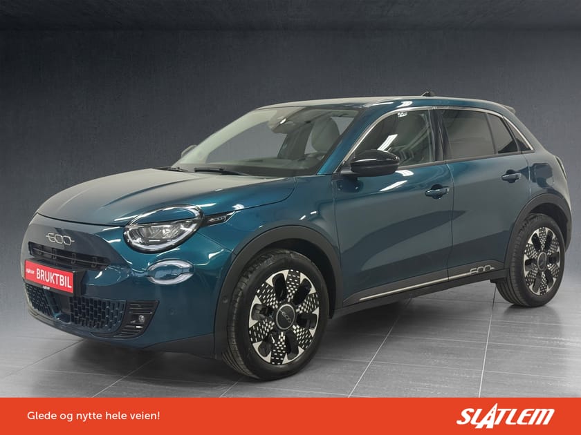 Bilde 1 av Fiat 600e La Prima|V.PUMPE/NAVI/ACC/R.KAM/SKINN/MASSASJE/CARPLAY