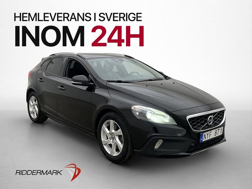 Bild 1 av Volvo V40 Cross Country T4 AWD Summum Pano D-Värm Drag Skinn