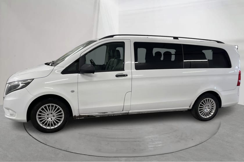 Bild 2 av Mercedes-Benz Vito Tourer 116 CDI 4x4 3.2t 4MATIC W640 (163hk)