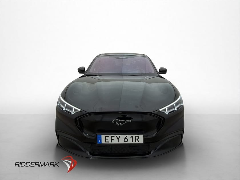 Bild 2 av Ford Mustang Mach-E Standard Range AWD Pano B&O 360° MOMS