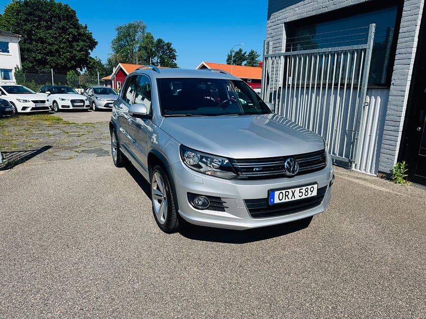 Bild 1 av Volkswagen Tiguan 1.4 TSI 160HK 4MOTION R-LINE / 1 ÄGARE / 9600Mil