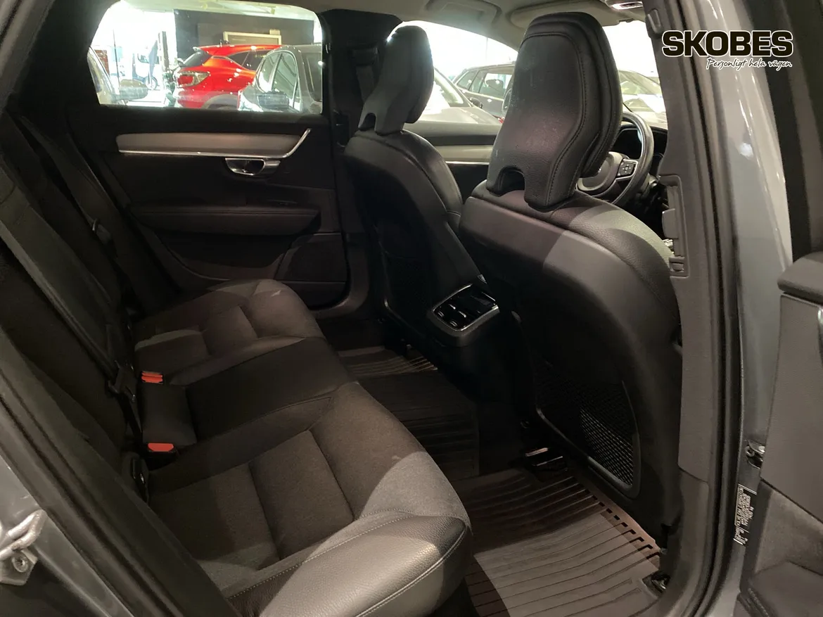 Volvo V90 Cross Country