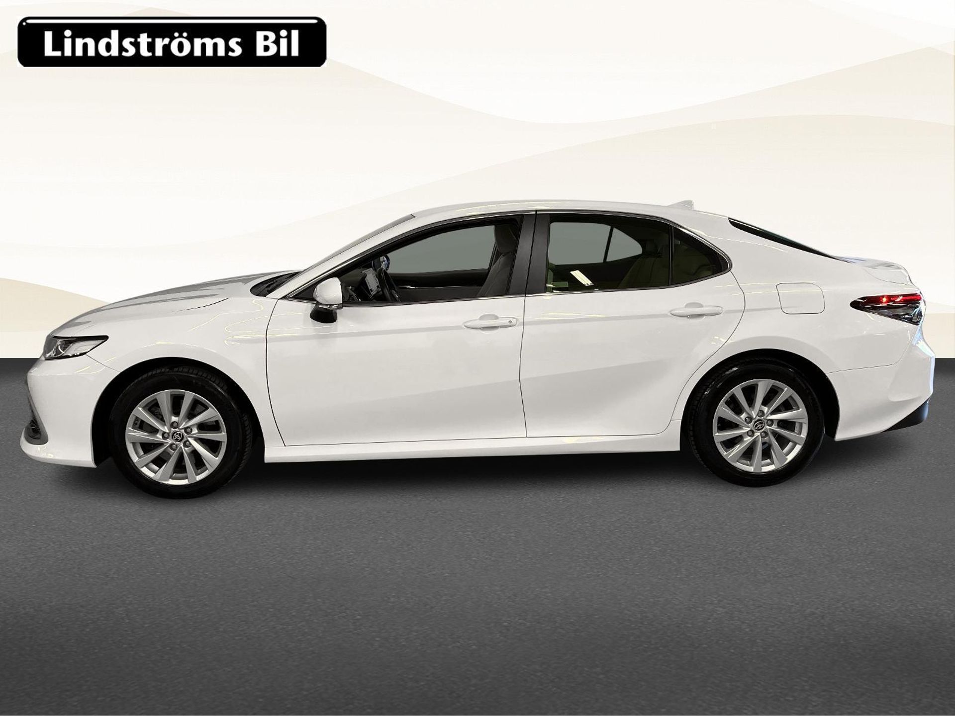 Toyota Camry 2023, kuva 6/10