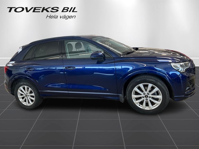 Bild 2 av Audi Q3 35 TFSI PROLINE ADVANCED 150 HK  Drag/Värmare