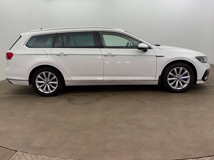 Bild 5 av Volkswagen Passat Sportscombi GTE 1.4 TSI 218HK Backkamera Drag Navi