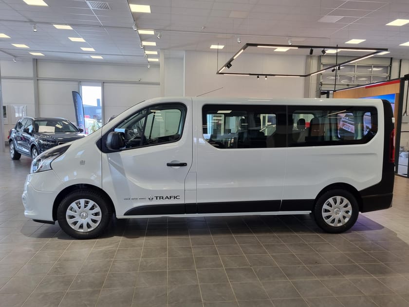 Bild 2 av Renault Trafic Kombi Passenger 9-sits Värmare Moms Drag