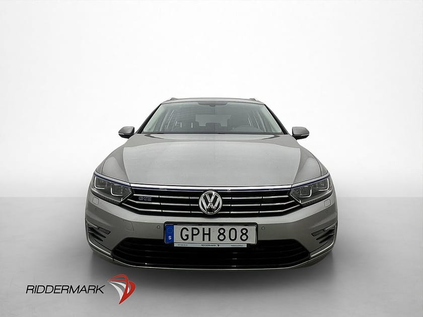 Bild 2 av Volkswagen Passat Variant GTE 1.4 TSI 218hk Kamera P-Värmare Drag