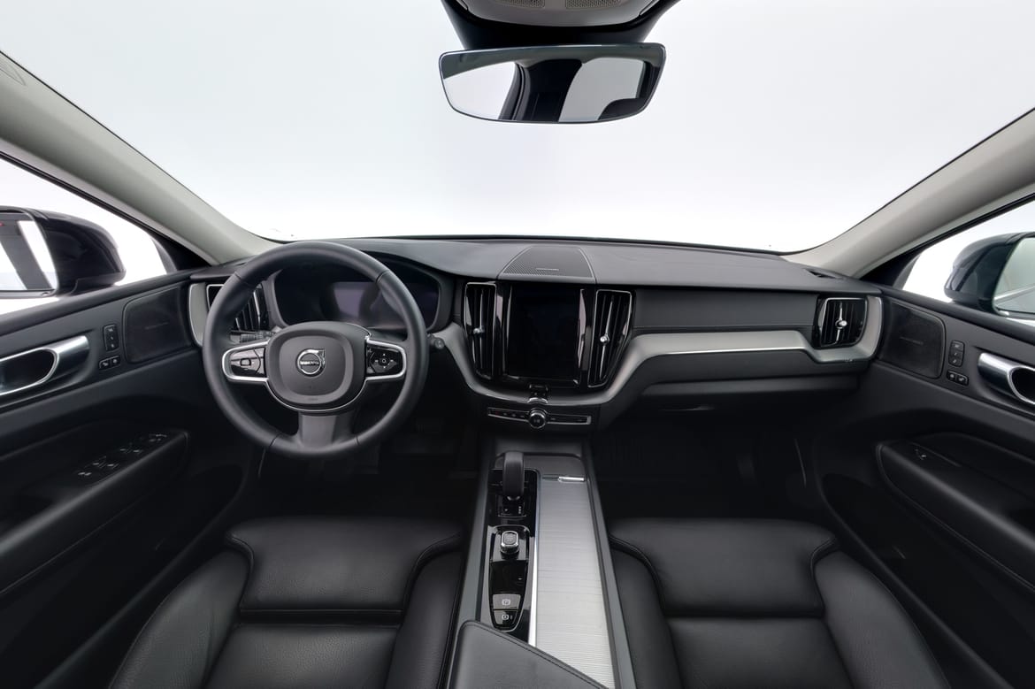 Volvo XC60 2023 - miniatyr 7