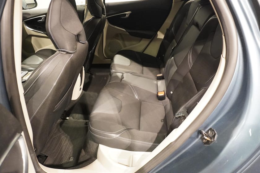 Bild 5 av Volvo V40 D2 Momentum Kamera PDC