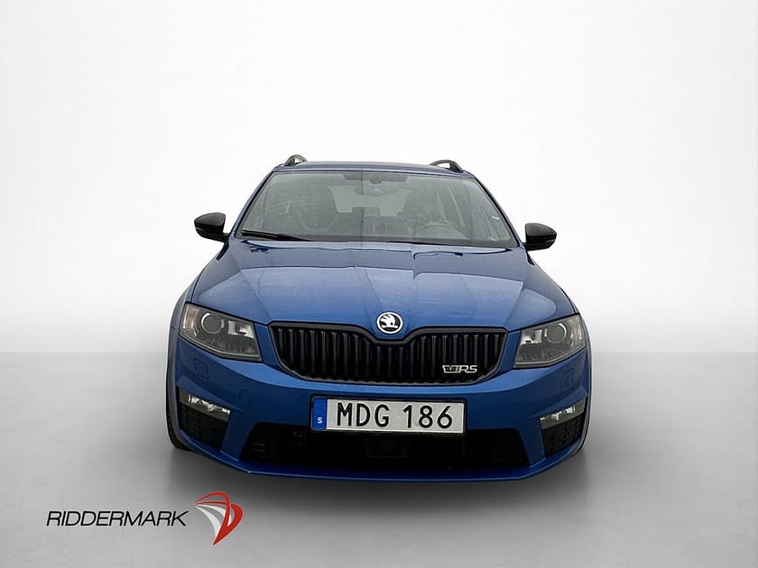 Bild 2 av Škoda Octavia Kombi Skoda TDI 4x4 RS Canton Värmare Kamera CarPlay Drag
