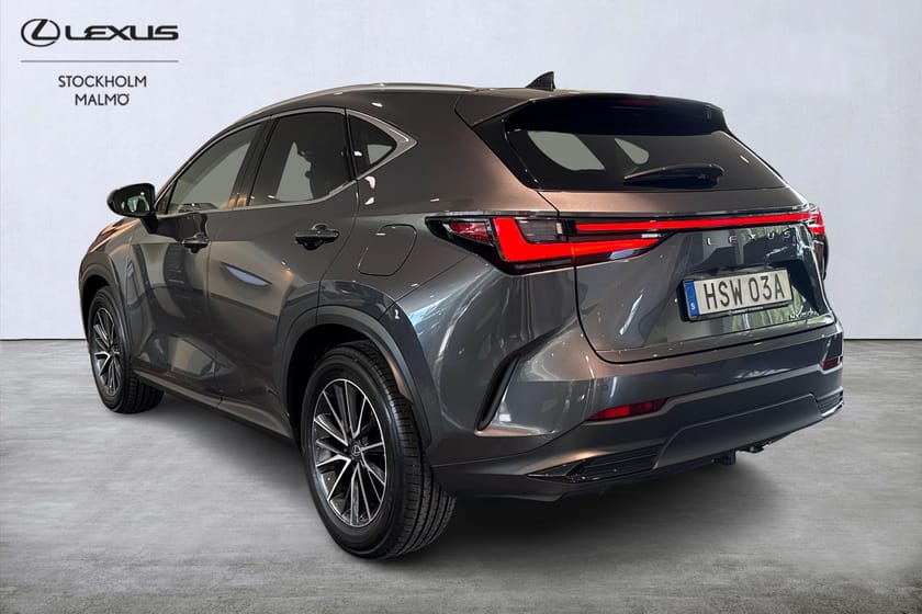 Bild 2 av Lexus NX 450h+ Business Plus AWD 309hk Drag P-väm Keyless Navi