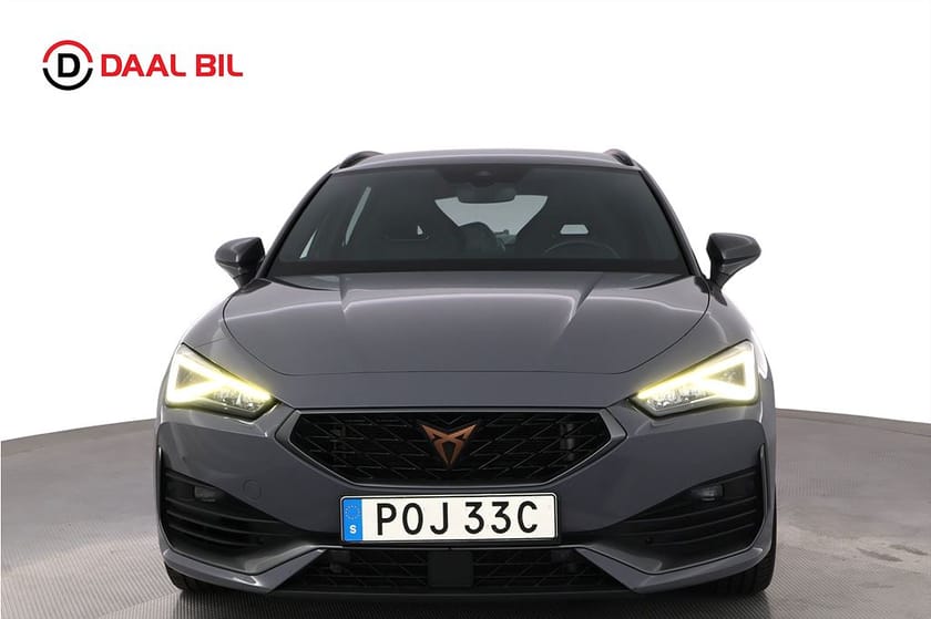 Bild 2 av CUPRA Leon Sportstourer 2.0 TSI 4WD 310HK BEATS® DRAG COCKPIT NFC