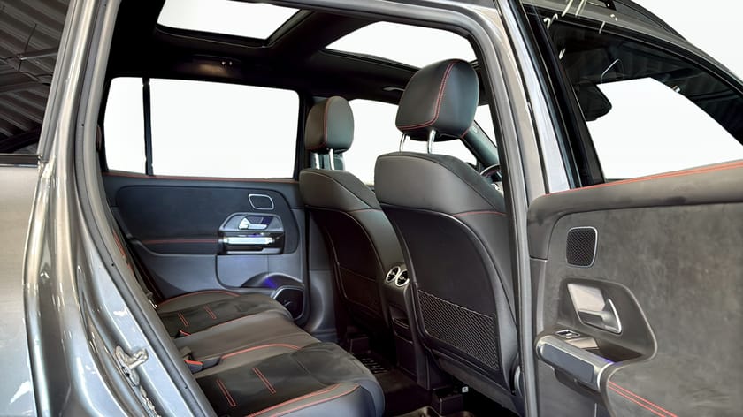 Bild 5 av Mercedes-Benz GLB 220 d 4MATIC 190hk  AMG Drag Multibeam Pano Burm Värm