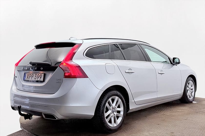 Bild 5 av Volvo V60 D4 AWD Momentum Drag Värmare Rattvärme Cockpit PDC 181hk