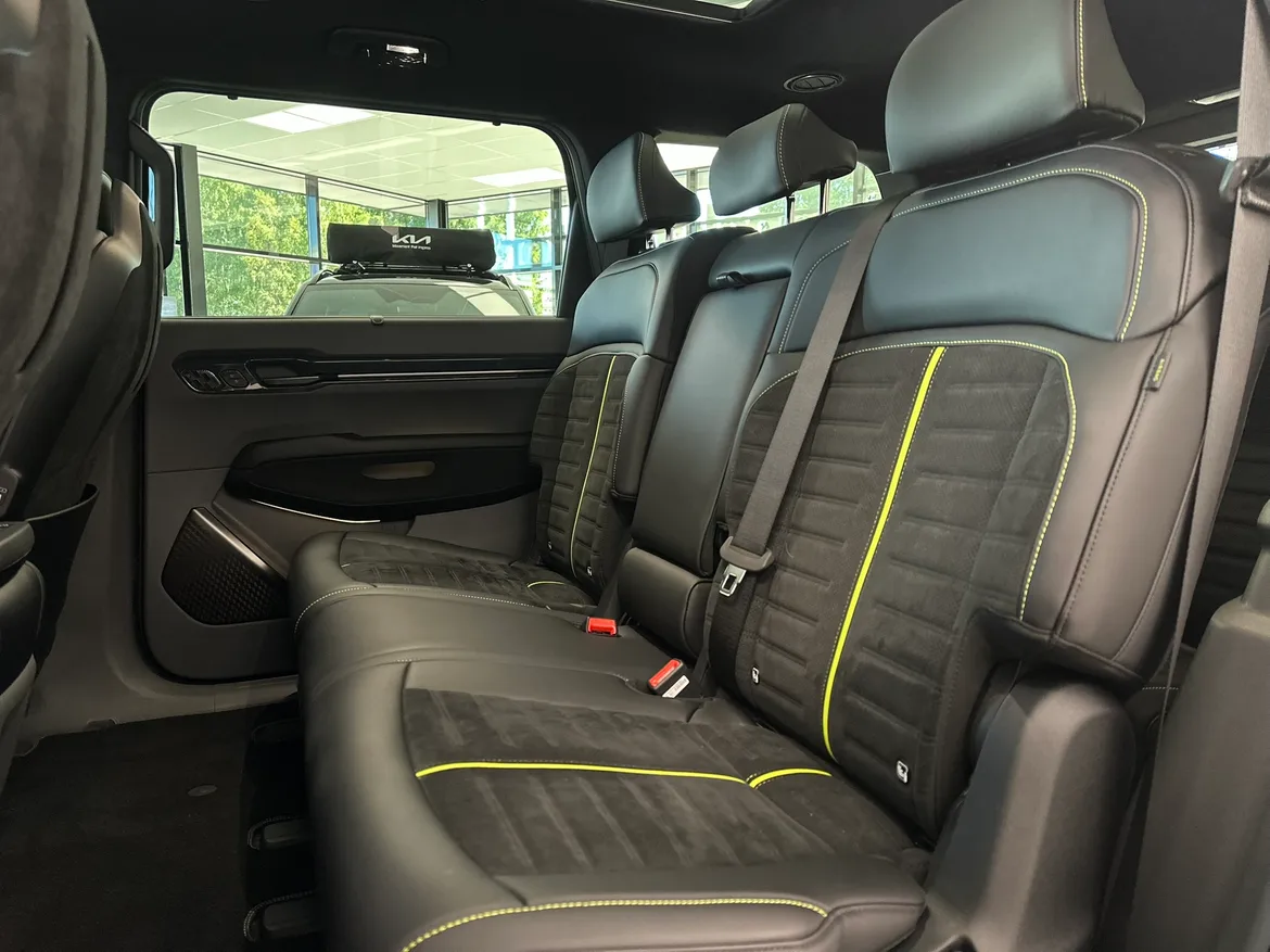 picture of a car