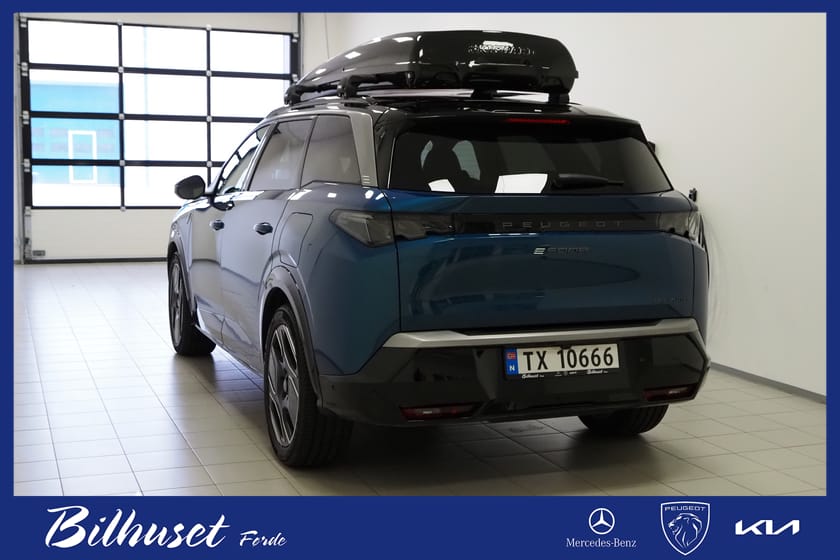 Bilde 2 av Peugeot E-5008 Dual Motor 4x4|MATRIX LED|PANORAMA|MASSASJE|360° KAMERA|KERAMISK|