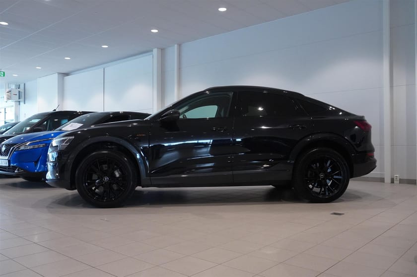 Bild 4 av Audi e-tron Sportback 55 quattro Black Edition 408hk
