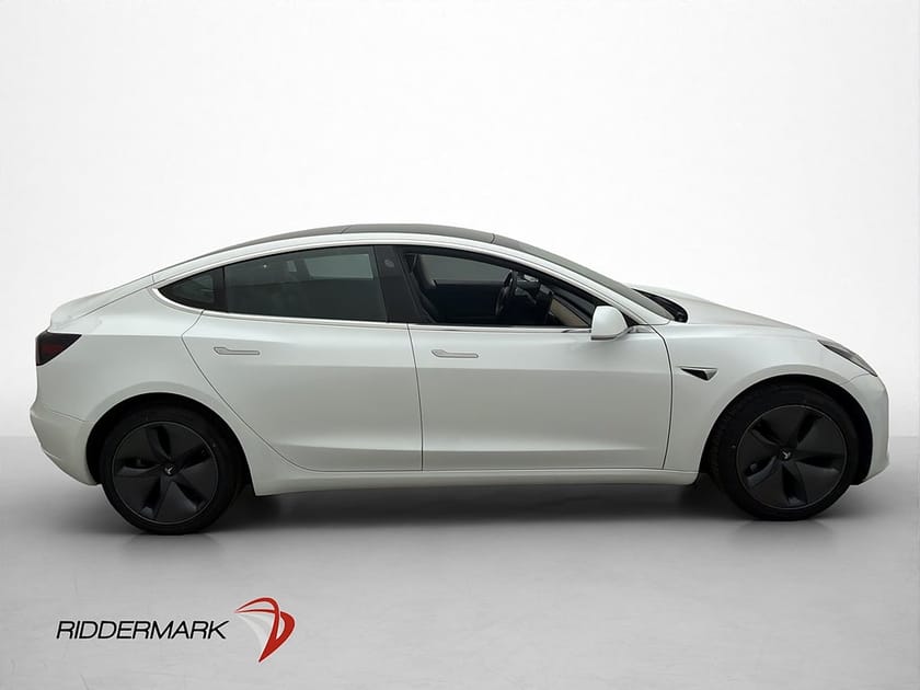 Bild 5 av Tesla Model 3 Standard Range Plus Dragkrok Parkeringsklimat