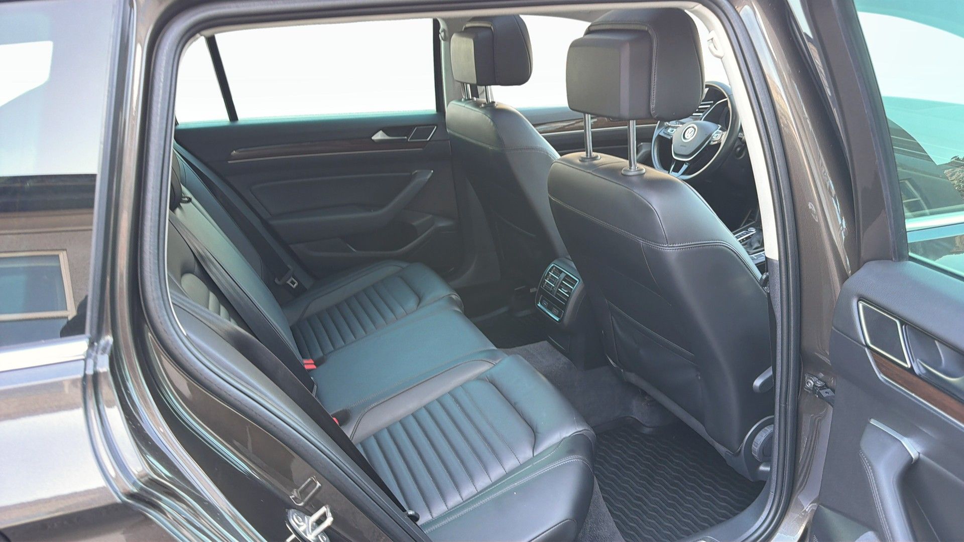 Volkswagen Passat 2018, bild 5/9