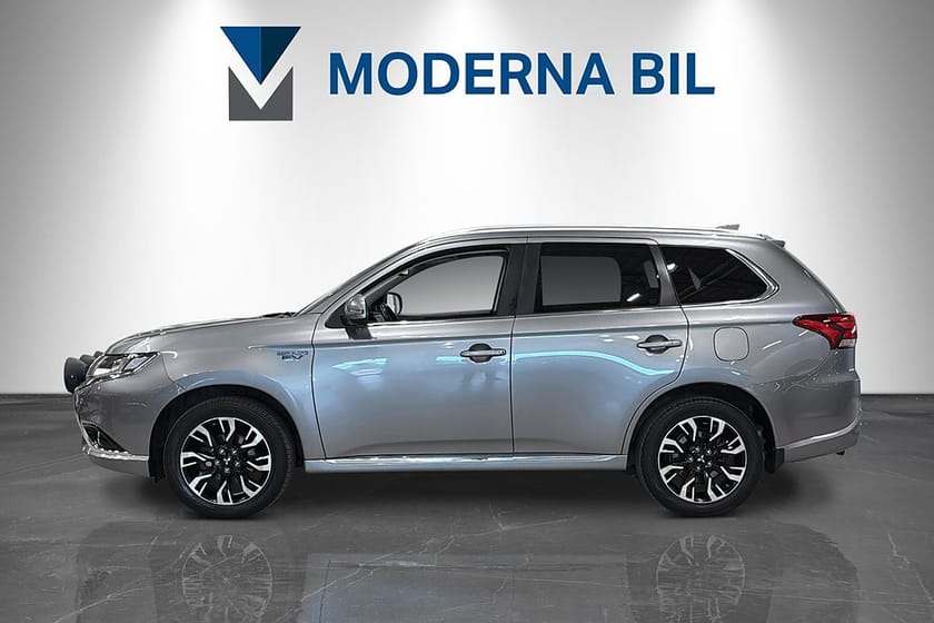 Bild 2 av Mitsubishi Outlander PHEV CVT 203hk Business 360° Skinn Dragkrok Nyservad