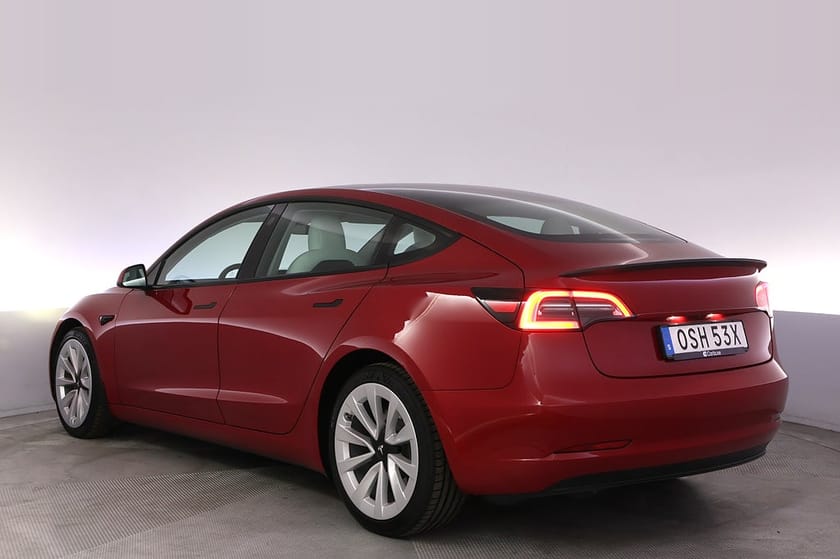 Bild 4 av Tesla Model 3 Long Range AWD Refresh Autopilot 19" Pano