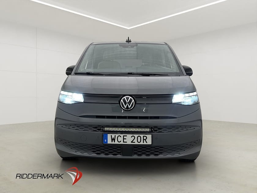 Bild 4 av Volkswagen Multivan Lång Värm Cockpit Drag B-Kam 7-Sit Moms