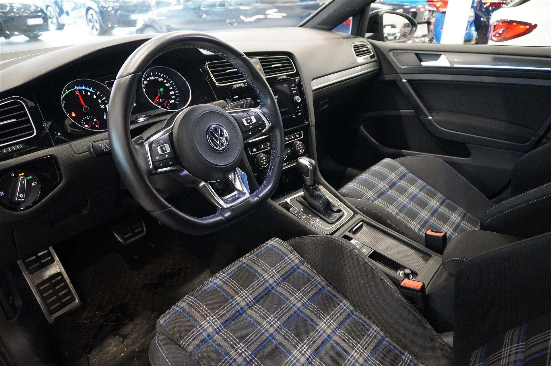 Volkswagen Golf GTE 1.4 Automat 2020, bild 2/10