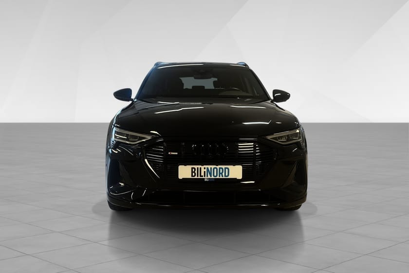 Bilde 2 av Audi e-tron 55 quattro Black Ediotion