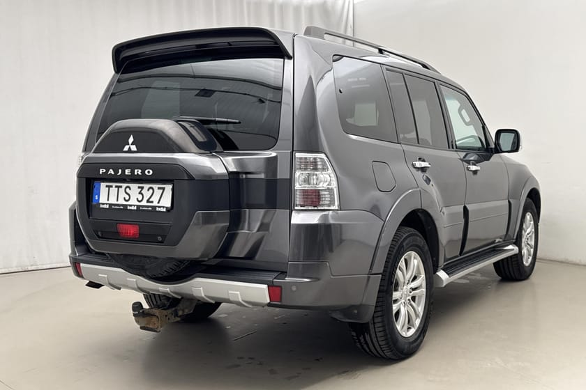 Bild 3 av Mitsubishi Pajero Wagon 3.2 DI-D (200hk) Business Läder Drag