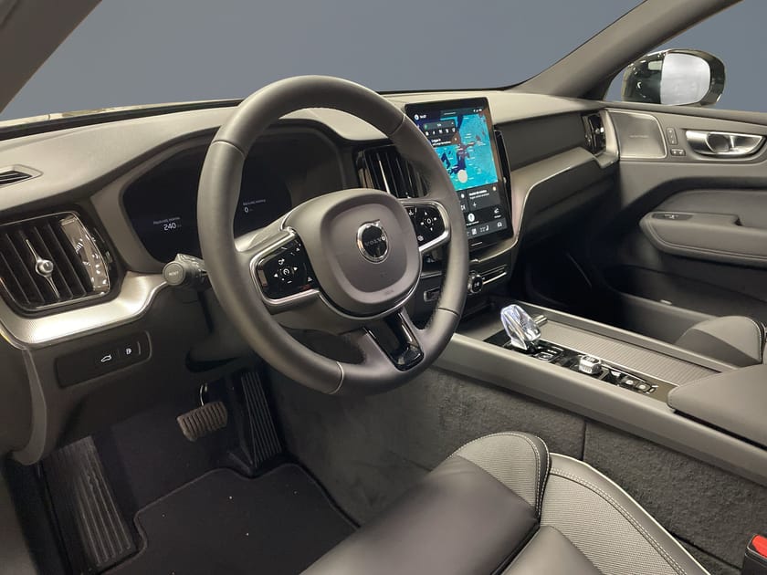 Bild 4 av Volvo XC60 T6 Plus Black Nordic Edition