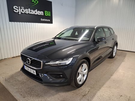 Volvo V60 Cross Country D4 AWD Geartronic Adv SE II Drag Värmare GPS Keyless