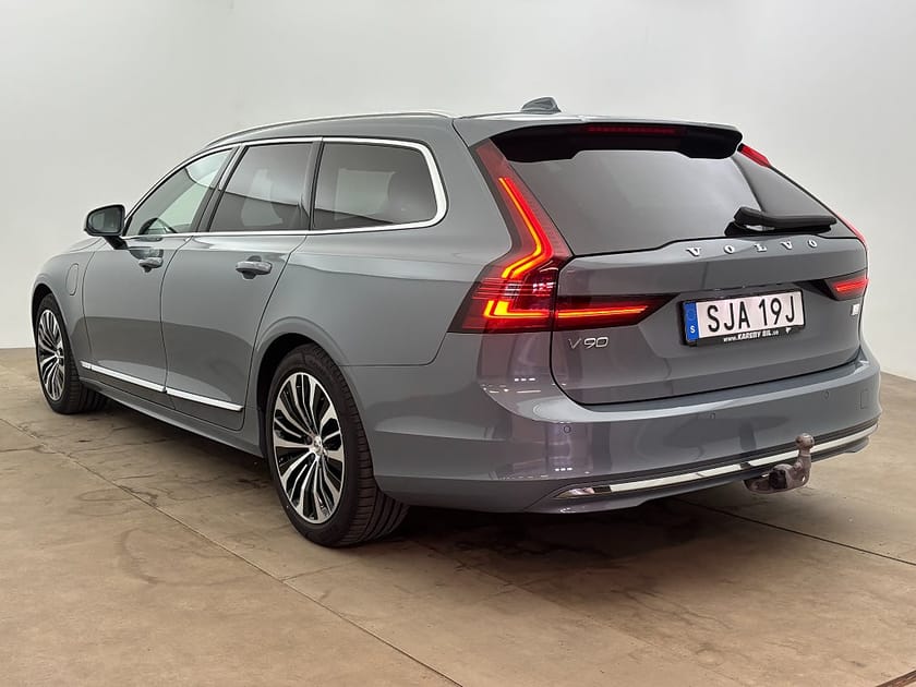 Bild 4 av Volvo V90 Recharge T6 AWD 350hk Core Bright B-kamera Dragkrok