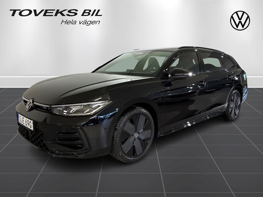 Bild 1 av Volkswagen Passat Variant eHybrid 272 DSG6 R-LINE