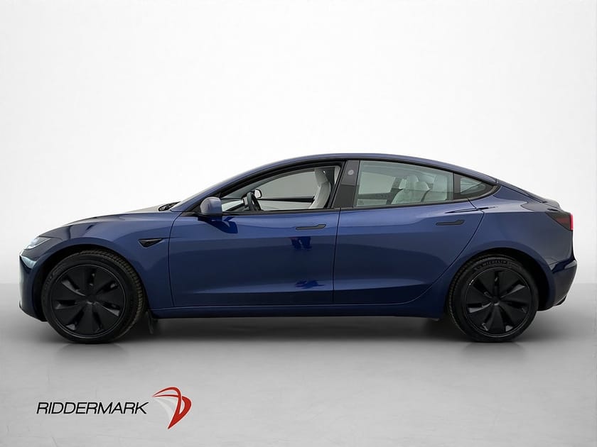 Bild 5 av Tesla Model 3 Long Range AWD Svensksåld Ljus-Interiör Pano