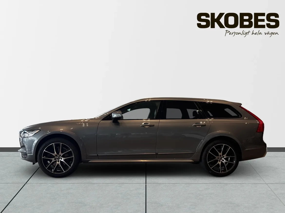 Volvo V90 Cross Country
