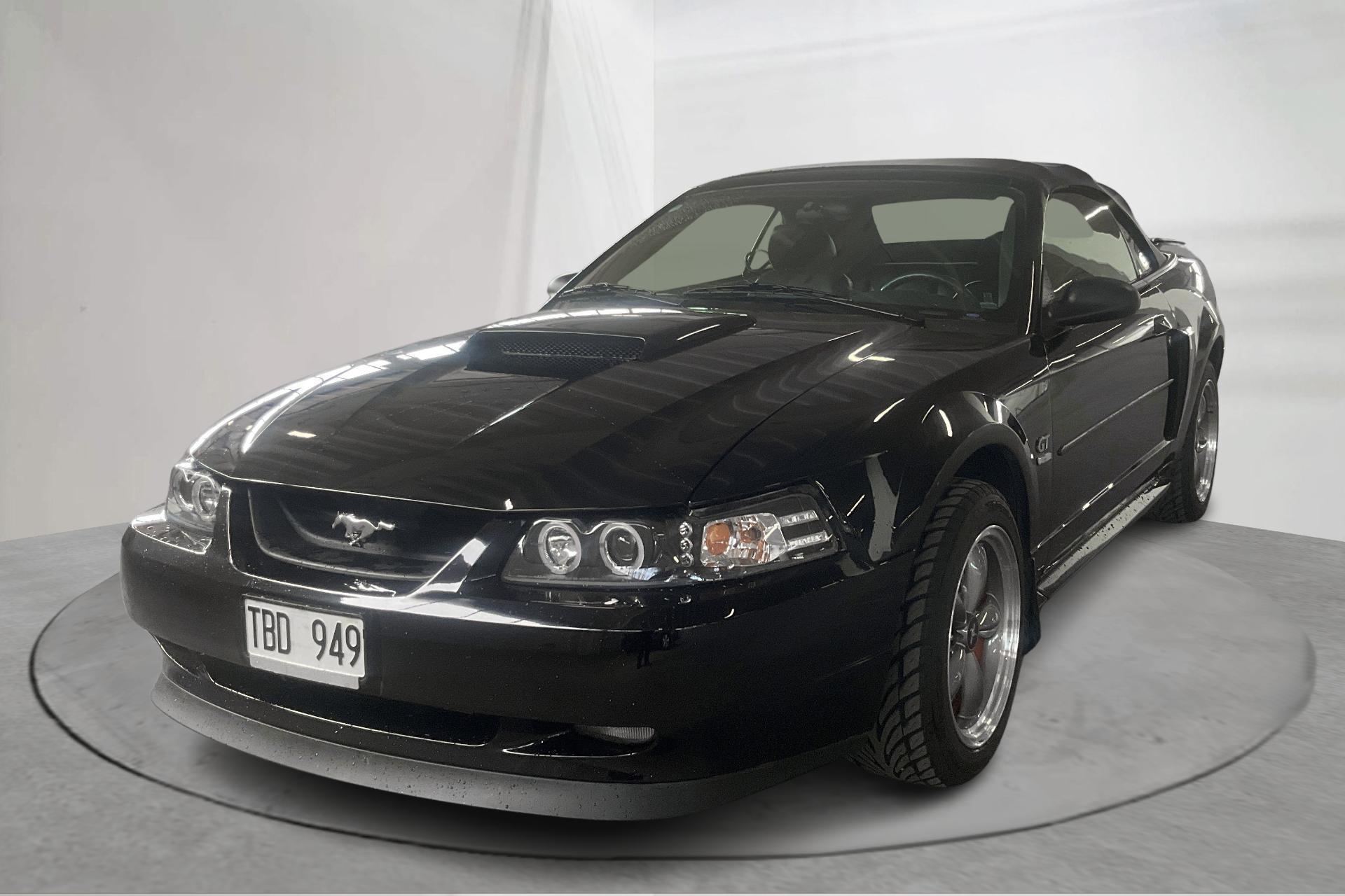 Ford Mustang GT Cabriolet 2002, bild 7/18