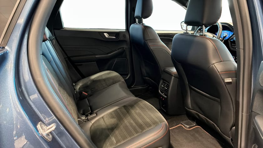 Bild 5 av Ford Kuga Plug-In Hybrid 2023 st line X Phev | Drag|