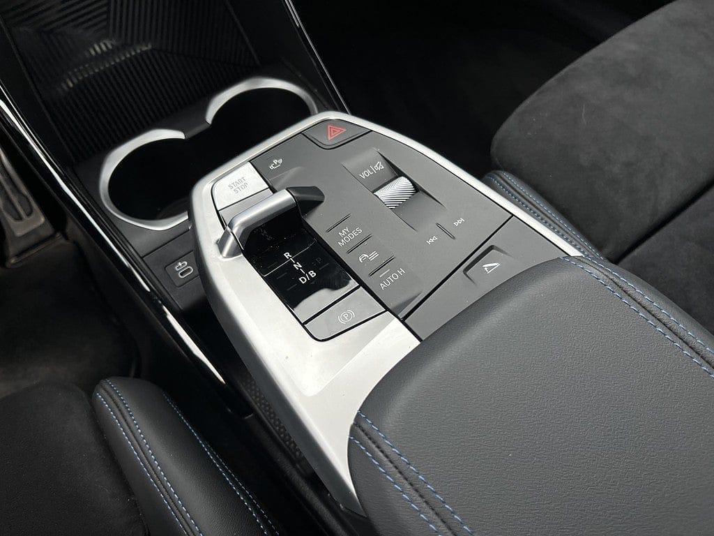 BMW iX2 xDrive30, 306ps, 2026