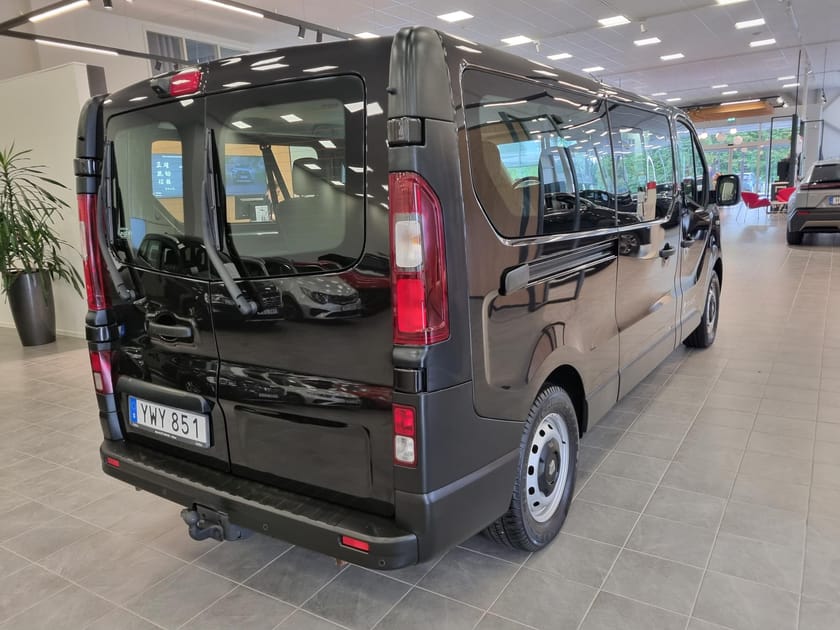 Bild 4 av Renault Trafic Kombi Passenger 9-sits Värmare Moms Drag 3280 mil