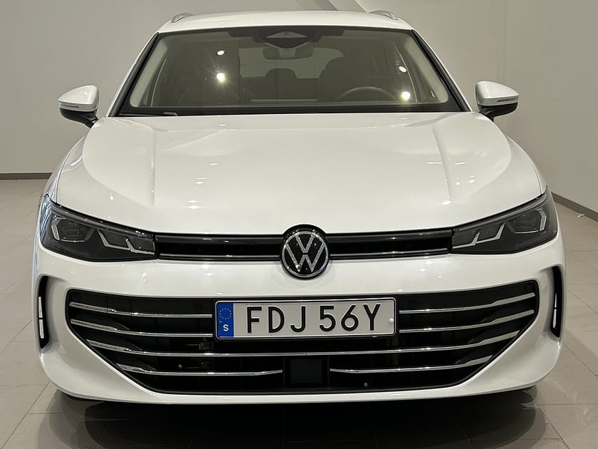 Bild 3 av Volkswagen Passat Variant eHybrid 1.5 TSI 204hk Hybrid Drag Värmare Nav