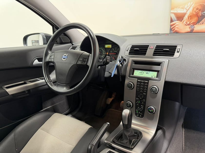 Bild 2 av Volvo C30 1.8 Flexifuel Momentum Euro 4