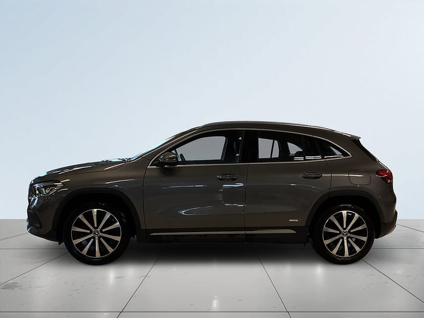 Bild 4 av Mercedes-Benz GLA 200 d Progressive Line Aut Mvärm Bkamera Widescreen S&V