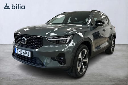 Volvo XC40 B3 FWD Bensin Plus Dark Pano 19" Loungepkt Teknikpkt