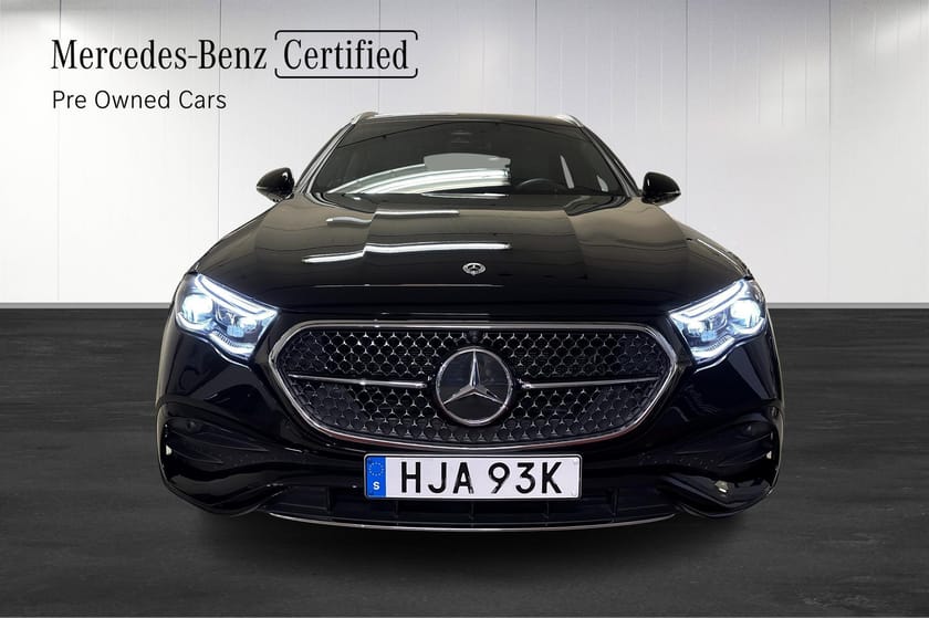 Bild 2 av Mercedes-Benz E 300 d e 4MATIC T AMG/Vent/Läder/360-k/Drag/MOMS