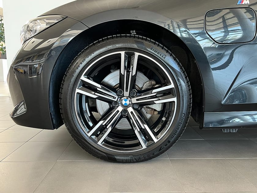 Bild 4 av BMW 330e Sedan M Sport Drag Park Assist HiFi Rattvärme Adpt Fart