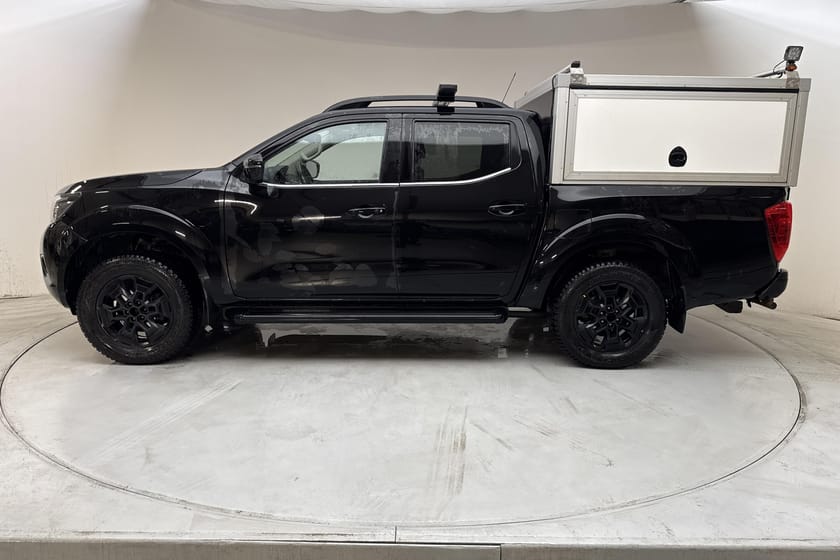 Bild 2 av Nissan Navara Dubbelhytt 2.3 dCi 4x4 (190hk) Verkstadsinredning