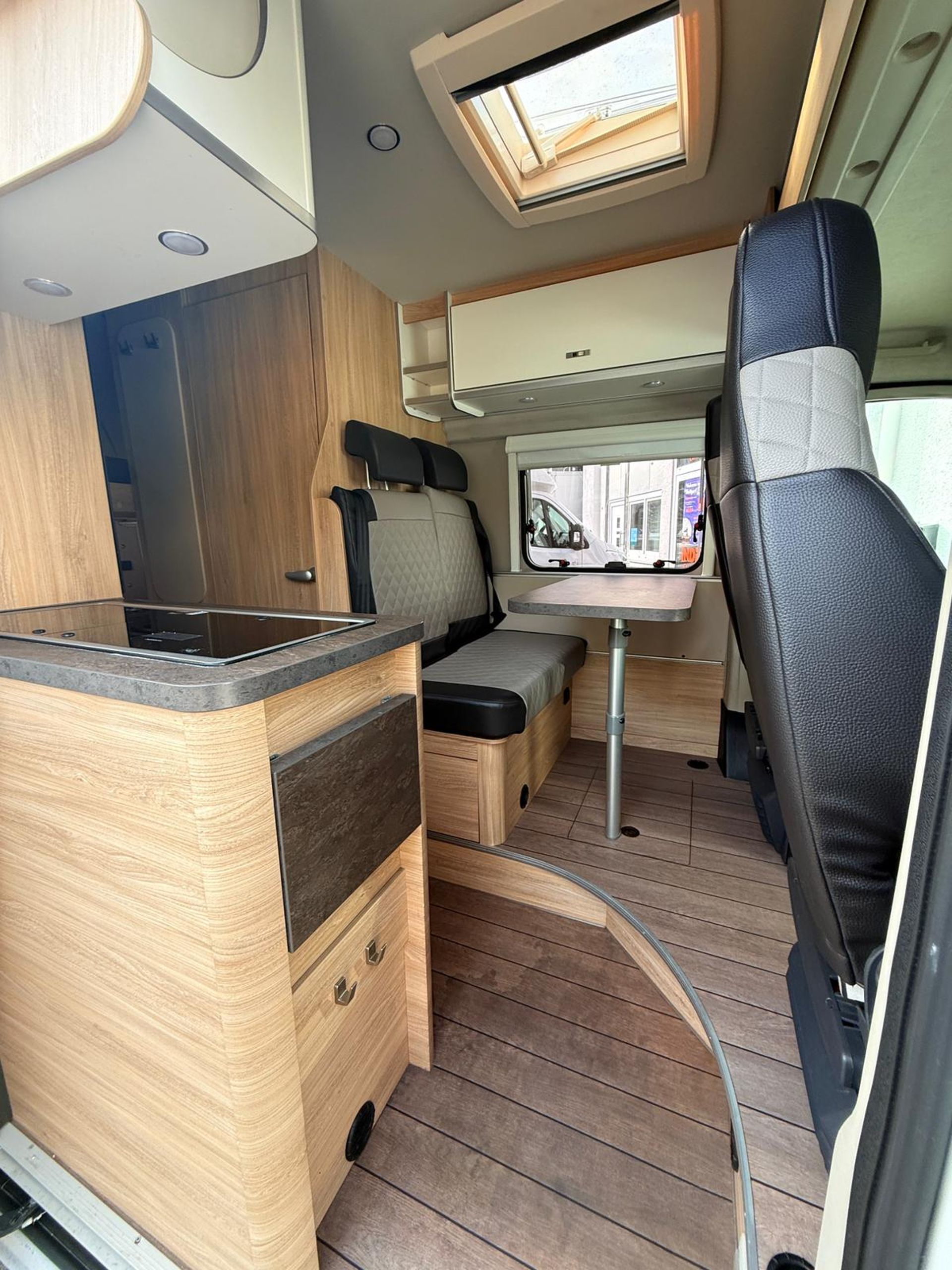 Weinsberg Campervan Fiat 2.3 MultiJet 2023, kuva 3/10